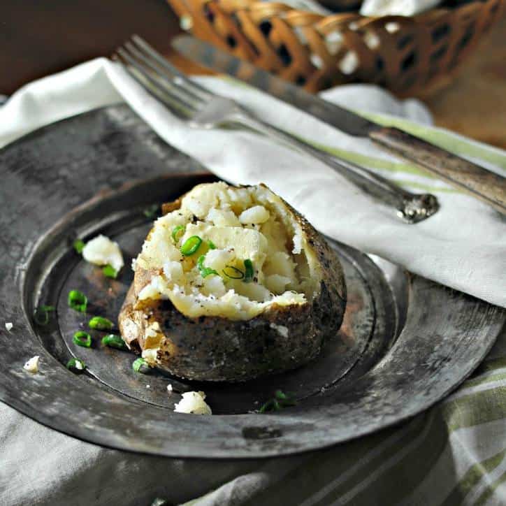 https://www.loavesanddishes.net/wp-content/uploads/2016/01/3-760-perfect-baked-potato-www.loavesanddishes.net_.jpg