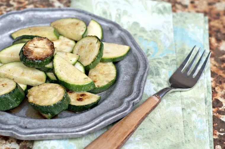 A image of how to cook zucchini on the stove plate from above