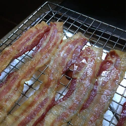 https://www.loavesanddishes.net/wp-content/uploads/2018/10/5-640-How-to-Cook-Bacon-in-the-Oven-on-a-Rack-500x500.jpg