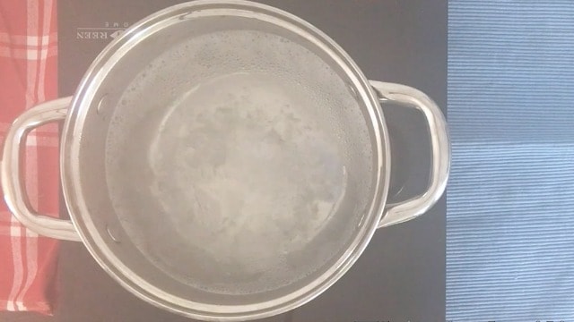 https://www.loavesanddishes.net/wp-content/uploads/2019/04/2-640-how-to-boil-water.jpg