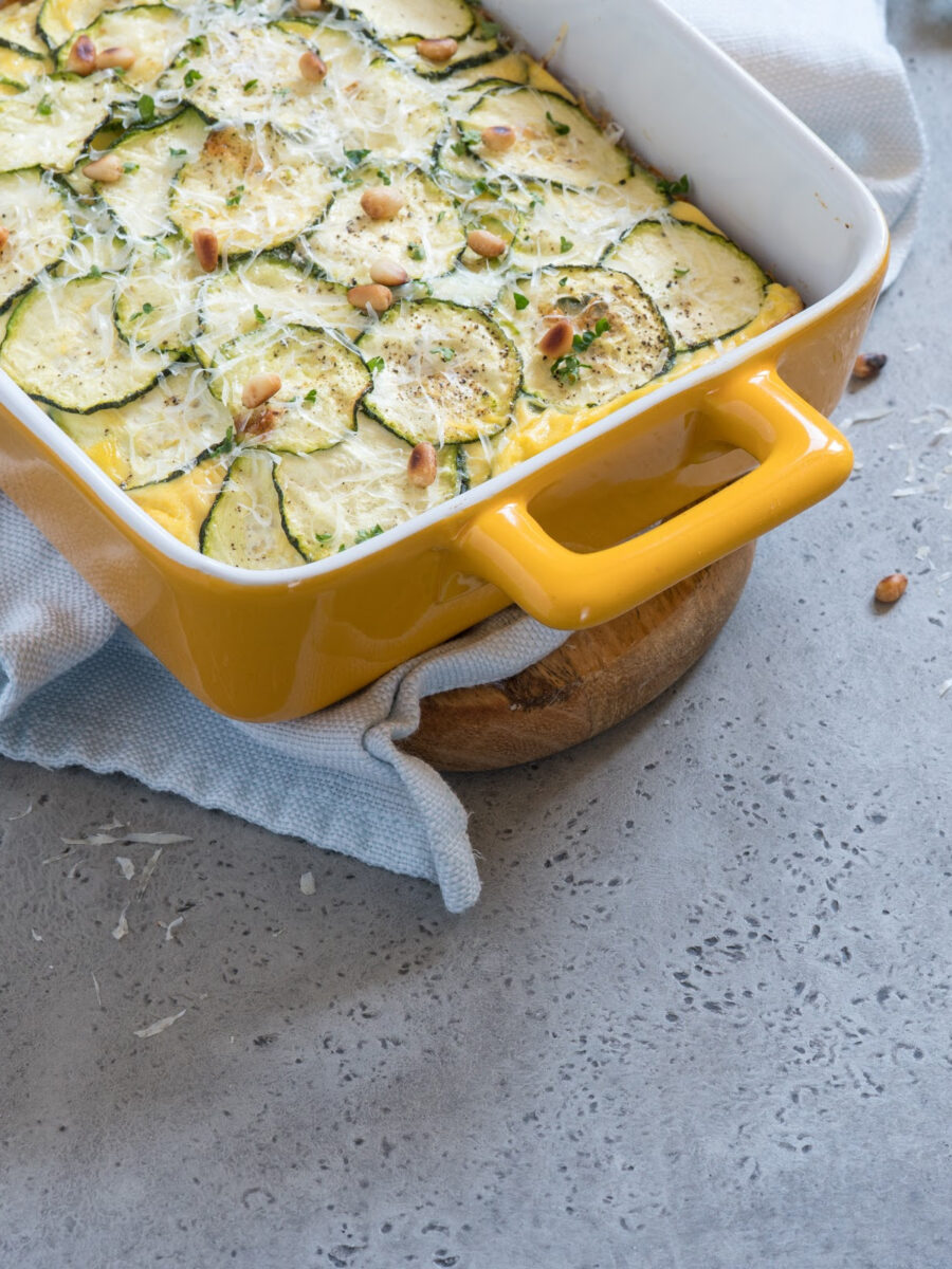 Best Southern Yellow Squash Casserole Recipe Recipe • Loaves and Dishes